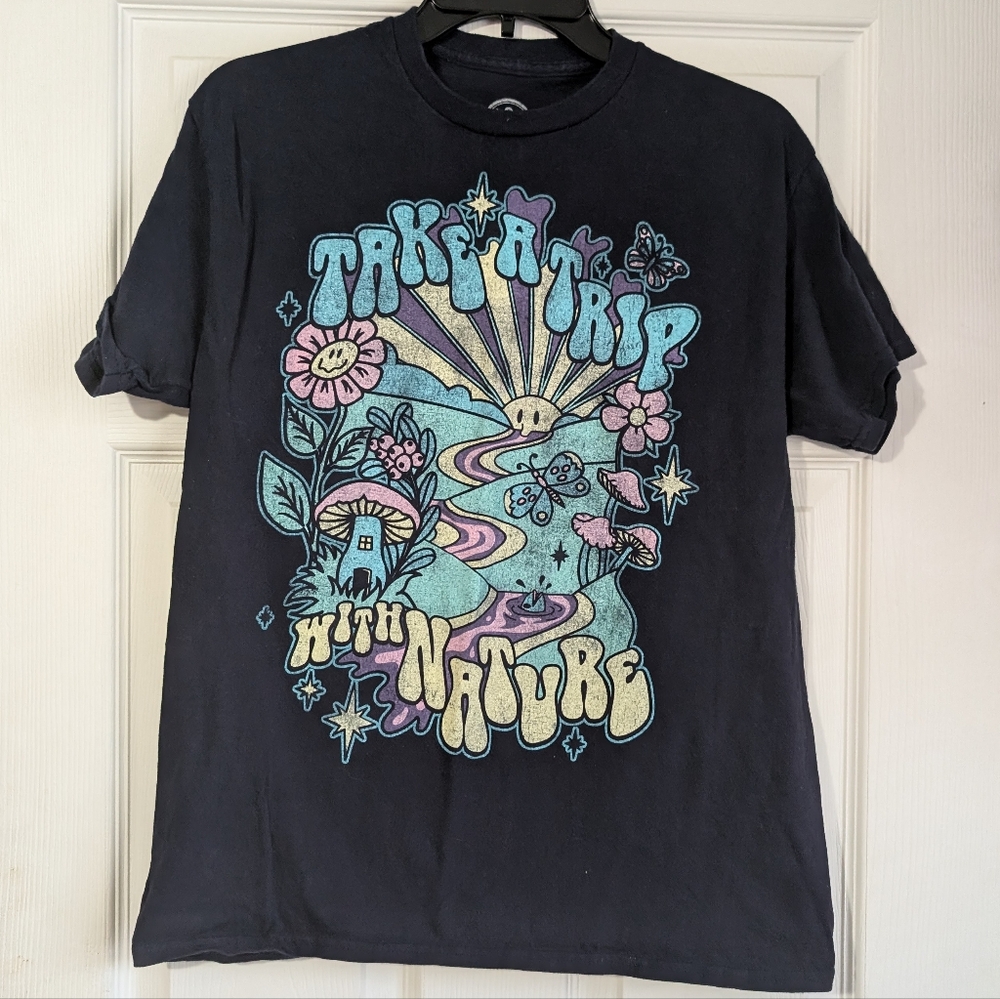 DOM "Take A Trip With Nature" Short Sleeve Shirt Size M